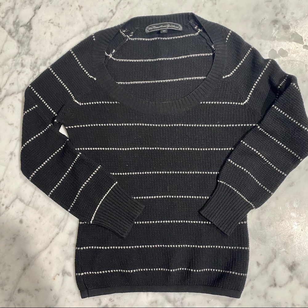Fitted Cashmere Sweater with Scoop Neck - …